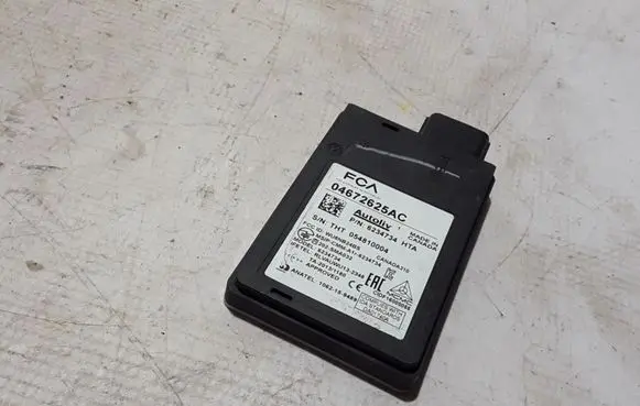 Chrysler Pacifica Distronic sensor radar 04672625AC