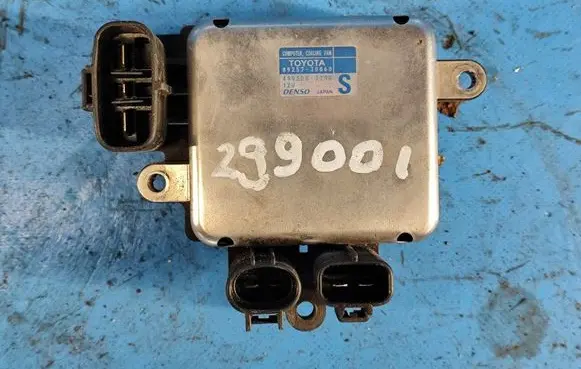Toyota Camry Fan control module 8925730060