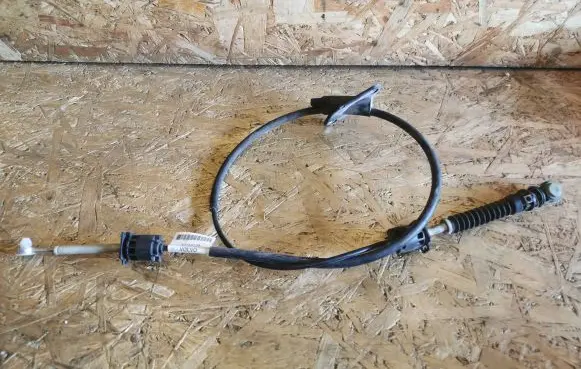 Volvo S60 Gear shift cable linkage 30759238