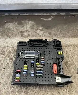 Volvo S60 Fuse module 8676391 30728273 12217799