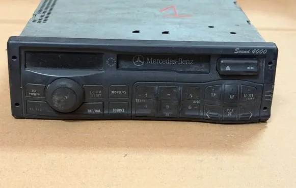 Mercedes-Benz C AMG W202 Radio/CD/DVD/GPS head unit A0038208586