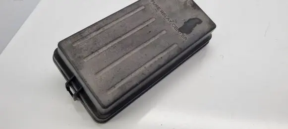Volvo S70 V70 V70 XC Fuse box cover