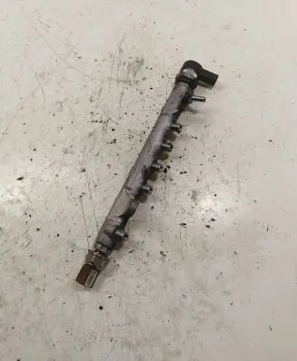 Volkswagen PASSAT B6 Fuel main line pipe 03L130089 270000173