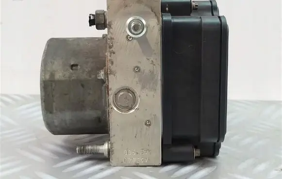 Skoda Fabia Mk2 (5J) ABS Pump 6R0614517AK