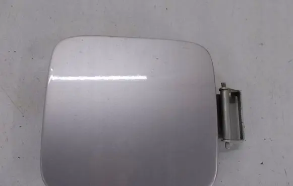 Toyota Hiace (H10) Fuel tank cap trim 