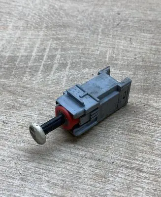 Opel Astra G Brake pedal sensor switch 09185907