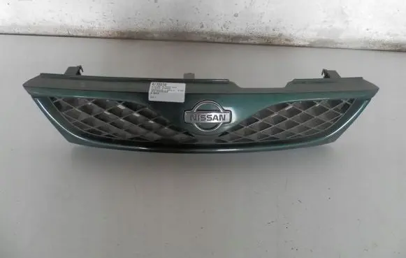 Nissan Almera Front grill 