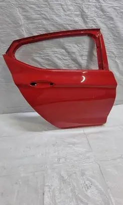 Opel Astra K Rear door