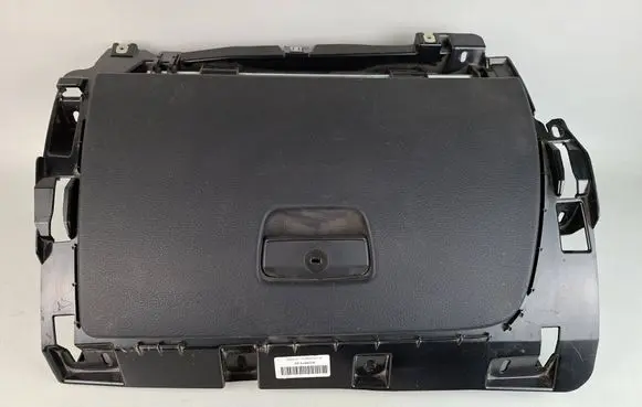 Glove box