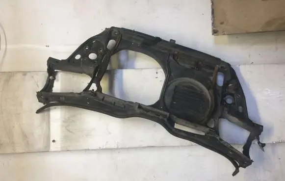 Volkswagen PASSAT B5 Radiator support slam panel