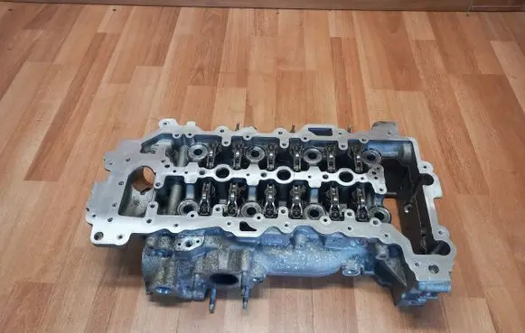 Opel Astra K Engine head 55512661 55512662 F15DVH