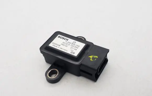 BMW 7 E38 ESP acceleration yaw rate sensor 6753694 34526753694 0265005248