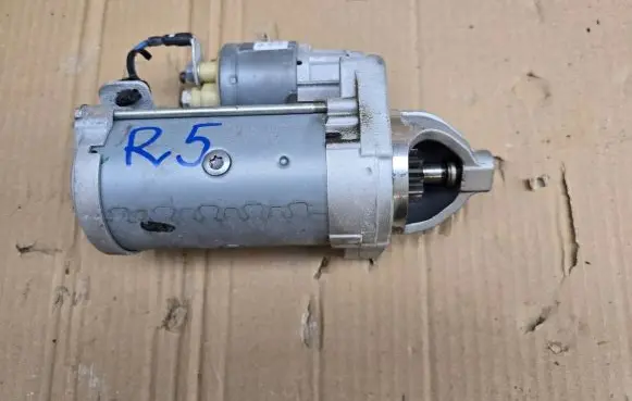 Mercedes-Benz Vito Viano W447 Starter motor A6549061600 0001174630