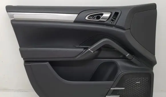 Porsche Cayenne (92A) Front door card panel trim