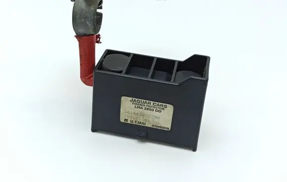 Jaguar XJ X308 Fuse LNA2850DD