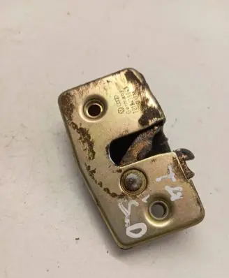 Volkswagen Transporter - Caravelle T4 Sliding door lock 701843604A