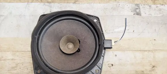 Mitsubishi Space Wagon Front door speaker MR301667