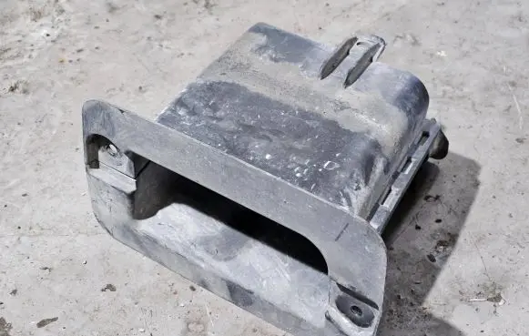 BMW 7 E38 Brake cooling air channel/duct 7185168 74850610 GF30100