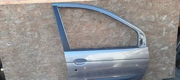 Renault Scenic I Front door