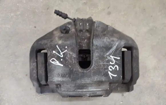 BMW 5 GT F07 Front brake caliper