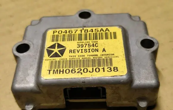 Chrysler PT Cruiser Airbag control unit/module P04671845AA