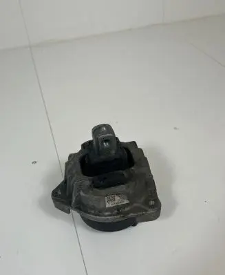 BMW 5 F10 F11 Engine mount bracket