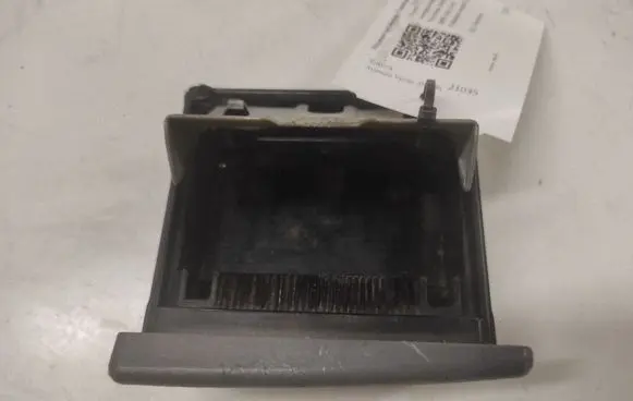 Toyota Avensis Verso Ashtray (front) 3741113050