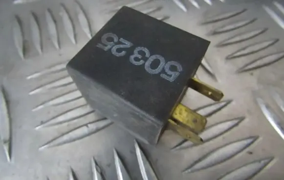 Volkswagen Transporter - Caravelle T4 Other relay 111953227d