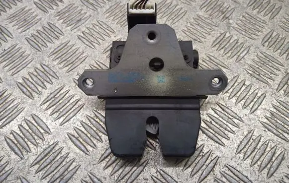 Ford Focus Engine bonnet/hood lock/latch loop/hook 8M51-R442A66-CB