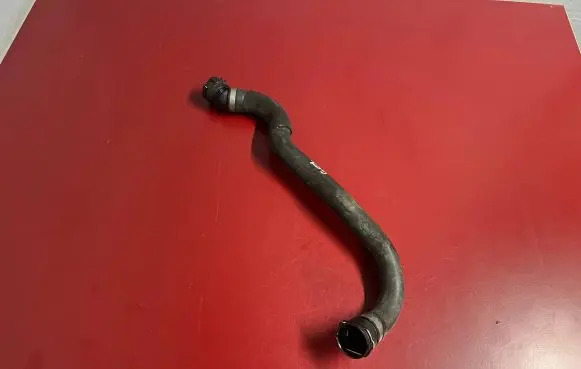 BMW X7 G07 Engine coolant pipe/hose 8742649 17128742649