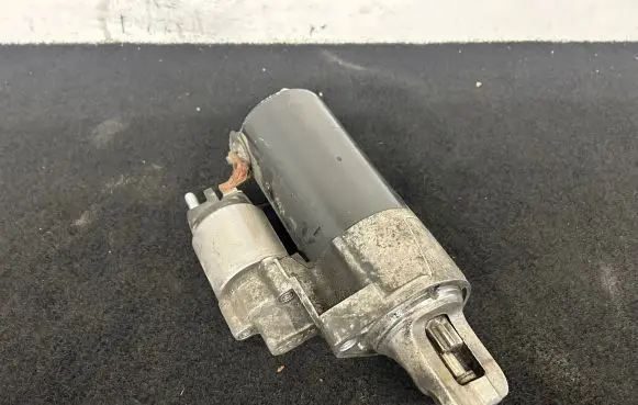 Mercedes-Benz E W212 Starter motor A0061519901 20130123 0001115098