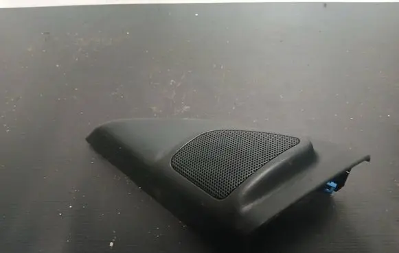 Volvo V70 Front door speaker 30781067 09W48