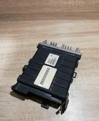 Volkswagen PASSAT B3 Engine control unit/module ECU 0261200261 443907311B