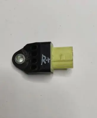 Toyota RAV 4 (XA30) Airbag deployment crash/impact sensor 8983133020 70343650G