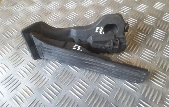 Volkswagen PASSAT B6 Accelerator throttle pedal 1K1723503L 6PV00860001