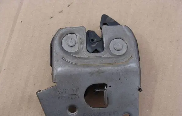 BMW 5 E60 E61 Seat back rest lock catch 7112864 7119460