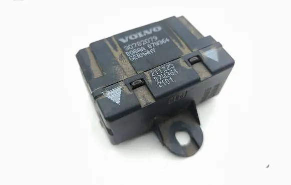 Volvo V70 Seat heating relay 30782079 211223