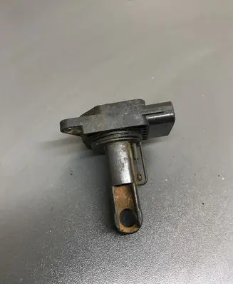 Mitsubishi L200 Mass air flow meter