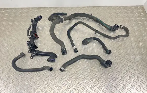 Peugeot 3008 II Engine coolant pipe/hose