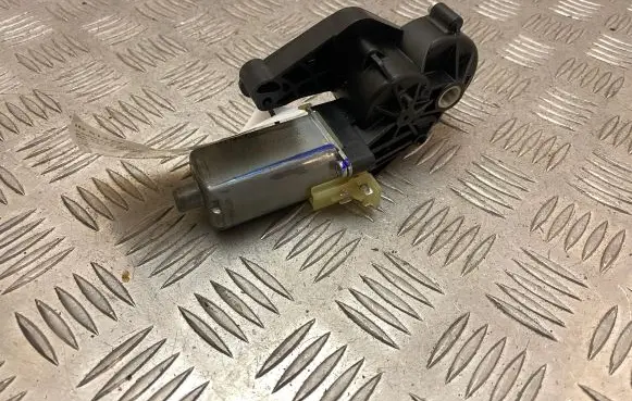 Mercedes-Benz GLE AMG (W166 - C292) Seat adjustment motor 826649994