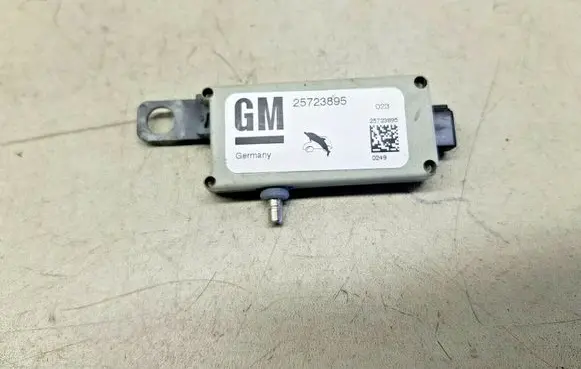 Cadillac CTS Aerial antenna amplifier 25723895