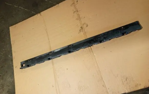 BMW X3 E83 Sill supporting ledge 3330870