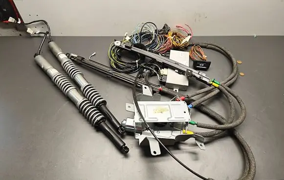 BMW 5 F10 F11 Tailgate hydraulic set 7304901 0007925802 F005V01101