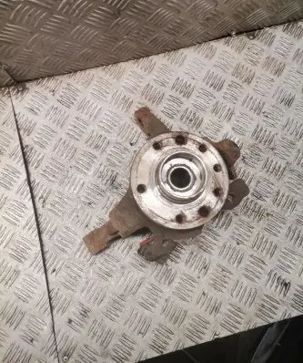 Opel Zafira A Front wheel hub spindle knuckle