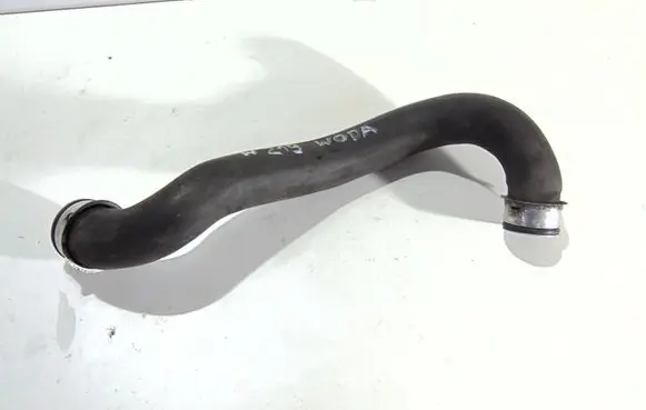 Mercedes-Benz CLS C219 Engine coolant pipe/hose
