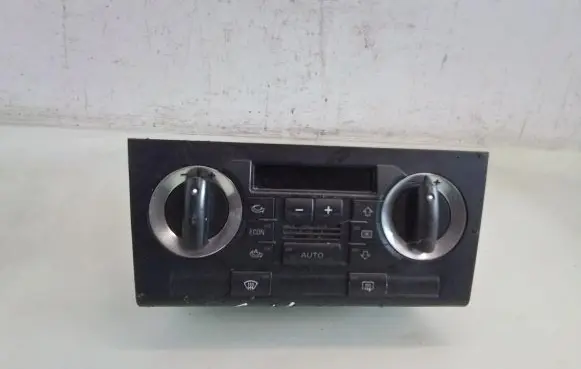 Audi A3 S3 8P Climate control unit