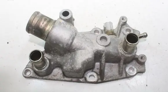 Nissan Juke II F16 Thermostat housing 