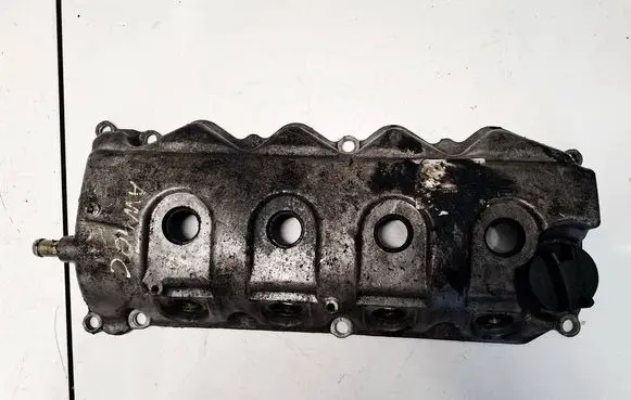 Nissan X-Trail T30 Rocker cam cover 