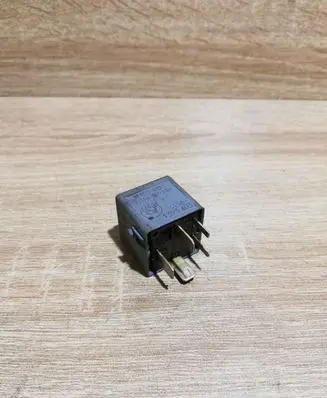 BMW 3 E36 Other relay 1393403
