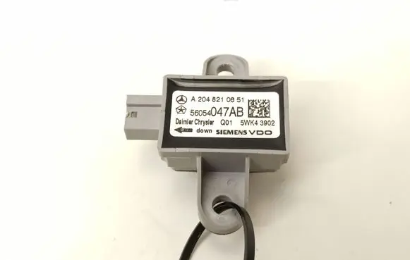 Mercedes-Benz C W204 Airbag deployment crash/impact sensor a2048210651